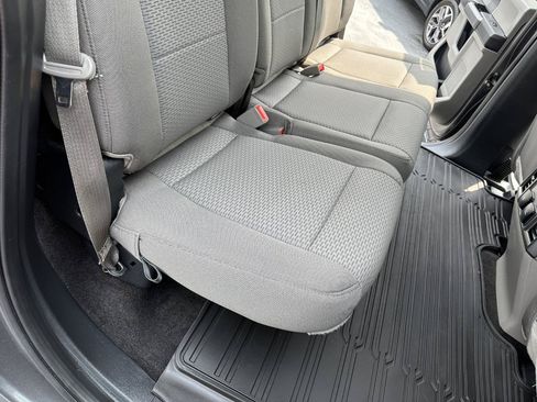 Used 2019 Ford F150 XLT w/ Equipment Group 302A Luxury AWD/4WD image 38