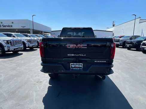 New 2025 GMC Sierra 2500 Denali w/ Denali Reserve Package image 6