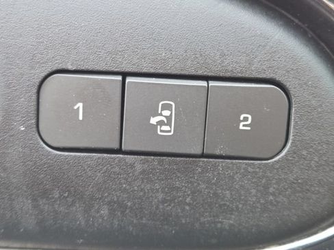Used 2017 Buick Enclave Leather FWD image 8