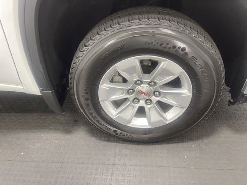 Used 2024 GMC Sierra 1500 SLE image 27