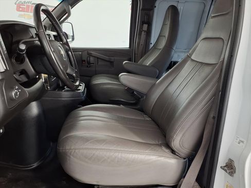 Used 2021 Chevrolet Express 2500 Extended w/ Driver Convenience Package image 21