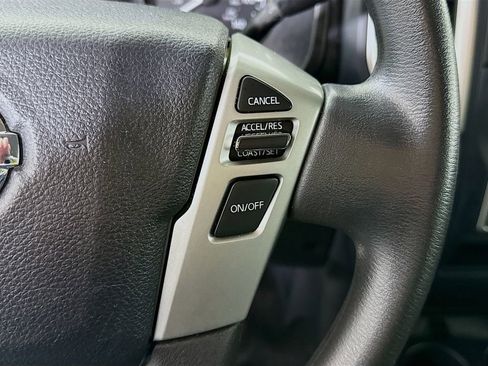 Used 2017 Nissan Titan S image 19