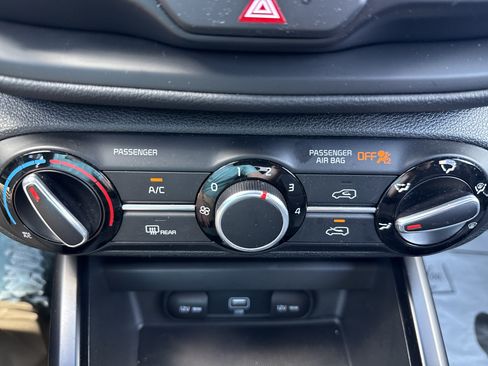 Used 2022 Kia Soul LX FWD image 27