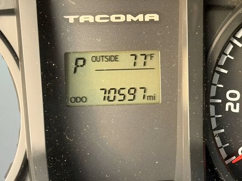 Used 2016 Toyota Tacoma SR RWD image 19