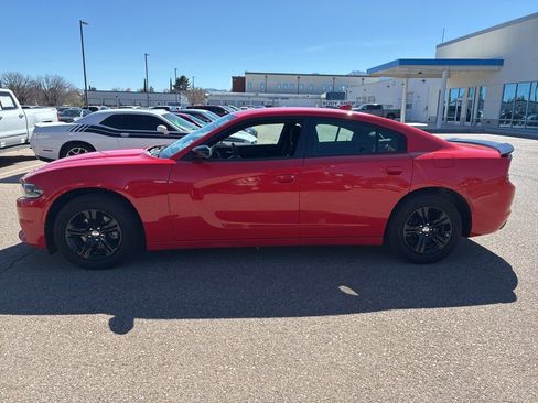 Used 2023 Dodge Charger SXT RWD image 2