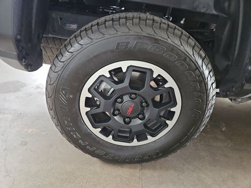 Used 2024 Toyota Tacoma TRD Off-Road AWD/4WD image 21