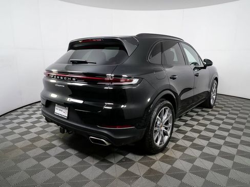 New 2026 Porsche Cayenne image 33