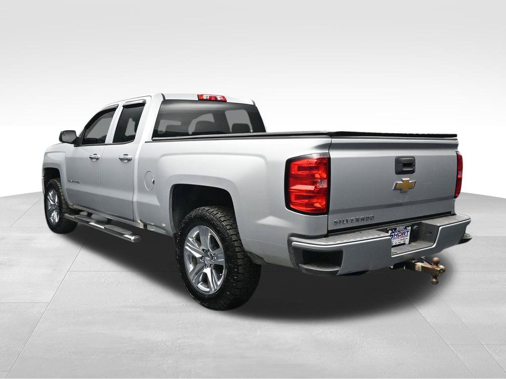 Used 2016 Chevrolet Silverado 1500 Custom w/ Custom Convenience Package AWD/4WD image 3