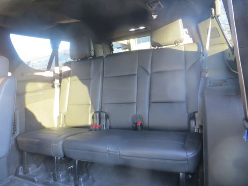 Used 2023 Cadillac Escalade ESV Luxury image 23