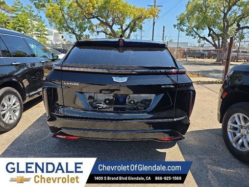 Used 2024 Cadillac Lyriq Sport AWD/4WD image 6