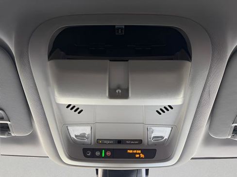Used 2023 Chevrolet Blazer LT FWD image 26