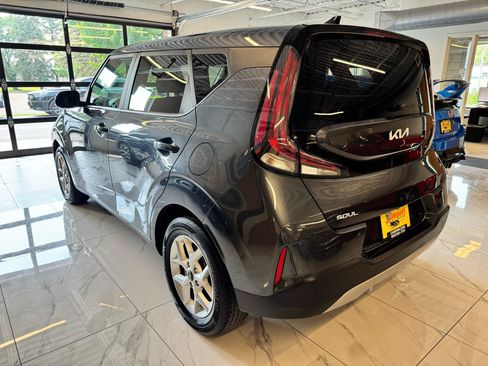 Used 2023 Kia Soul LX w/ Option Group 015 FWD image 7