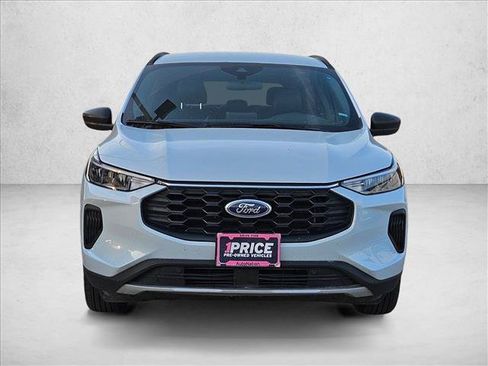 Used 2025 Ford Escape ST-Line FWD image 2