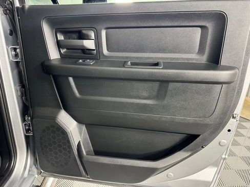 Used 2024 RAM 3500 Tradesman w/ Chrome Appearance Group image 25