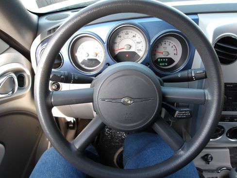 Used 2007 Chrysler PT Cruiser Convertible w/ Spring Special Group FWD image 20