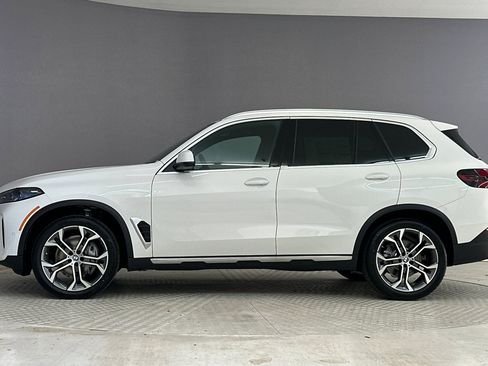 New 2026 BMW X5 sDrive40i image 2
