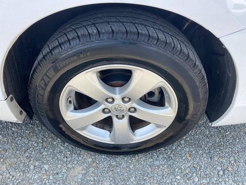 Used 2014 Toyota Sienna LE FWD image 28