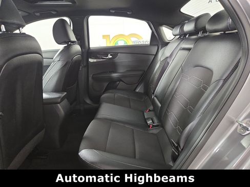 Used 2022 Kia Forte GT-Line w/ GT-Line Premium Package image 12