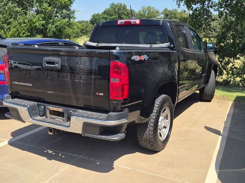Used 2022 Chevrolet Colorado W/T AWD/4WD image 3