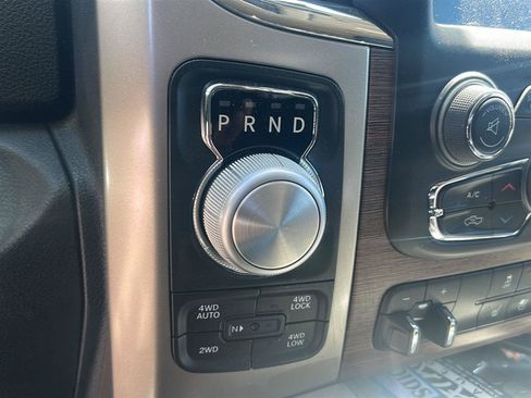 Used 2017 RAM 1500 Laramie w/ Convenience Group AWD/4WD image 11