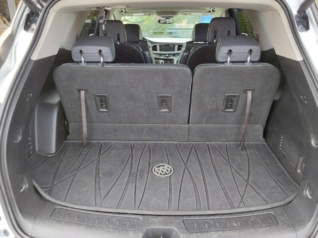 Used 2018 Buick Enclave Essence FWD image 8