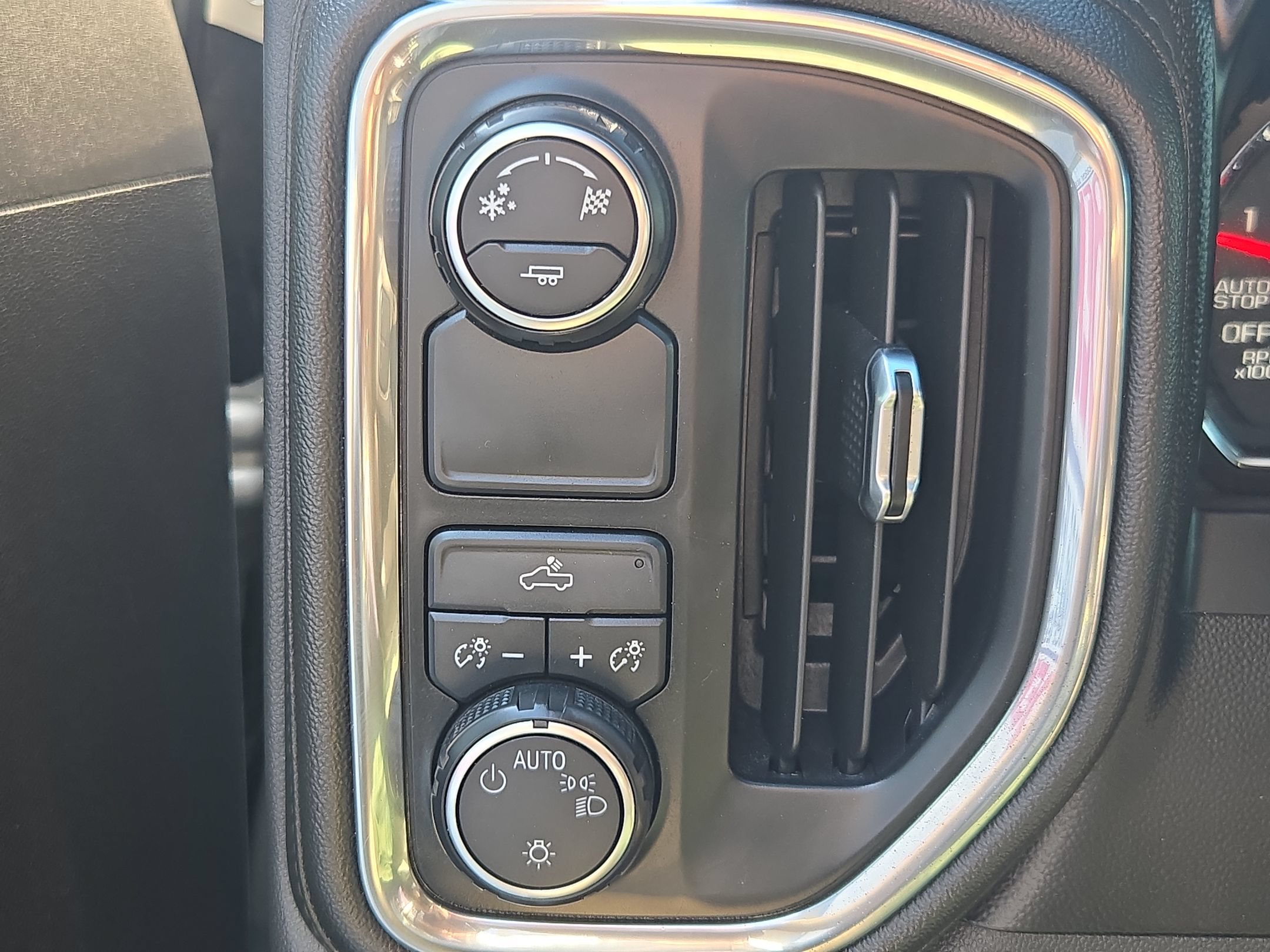Used 2019 Chevrolet Silverado 1500 LT w/ All-Star Edition RWD image 25
