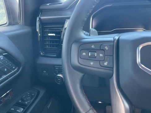 Used 2024 GMC Sierra 1500 AT4 w/ AT4 Preferred Package AWD/4WD image 12