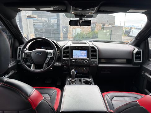 Used 2019 Ford F150 Lariat w/ Equipment Group 502A Luxury AWD/4WD image 10