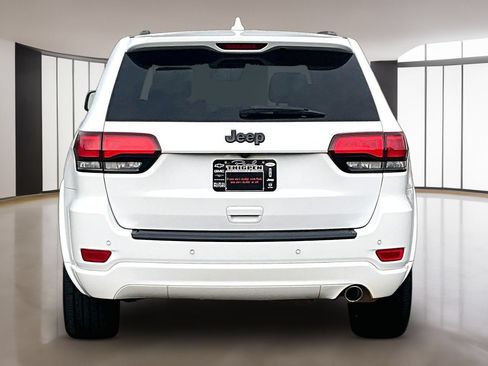 Used 2022 Jeep Grand Cherokee Laredo X RWD image 6