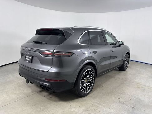 Certified 2023 Porsche Cayenne AWD/4WD image 7