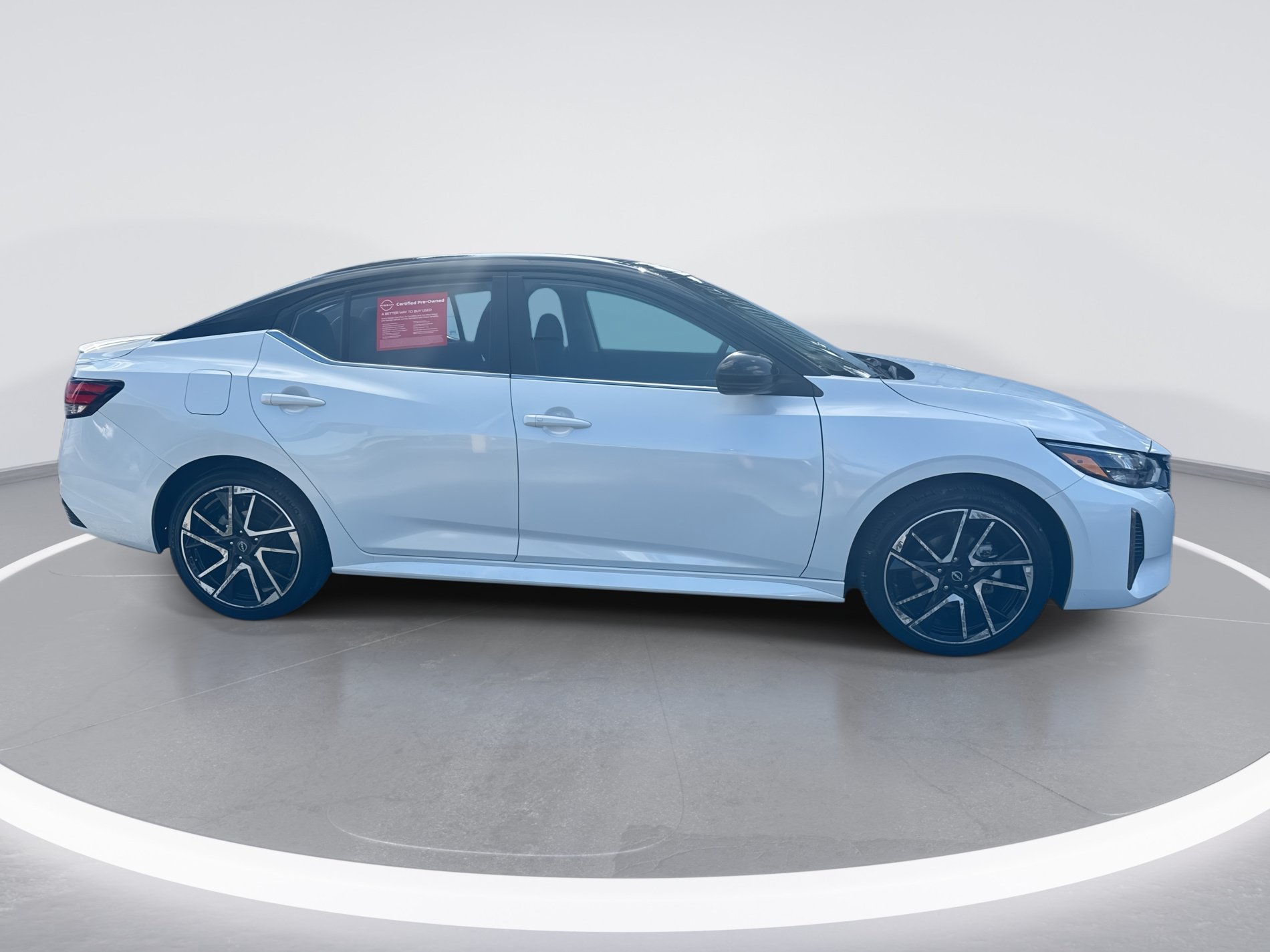 Certified 2025 Nissan Sentra SR FWD image 3