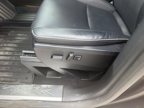 Used 2024 Tesla Cybertruck AWD Crew Cab image 12