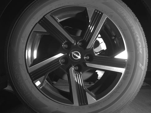 Used 2025 Nissan Sentra SV image 14