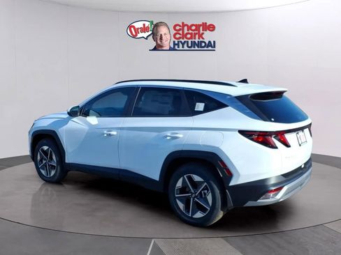 New 2026 Hyundai Tucson SEL FWD image 3