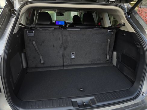 Certified 2026 Toyota Highlander Limited AWD/4WD image 25