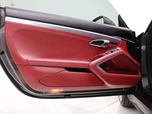 Used 2019 Porsche 911 Carrera 4S image 17