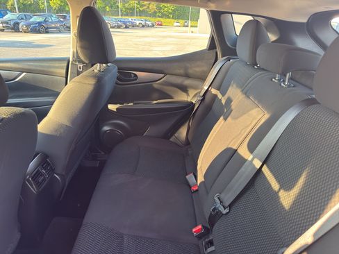 Used 2019 Nissan Rogue Sport S FWD image 32
