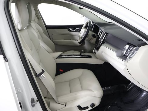 Used 2023 Volvo XC60 B5 Core w/ Climate Package image 34