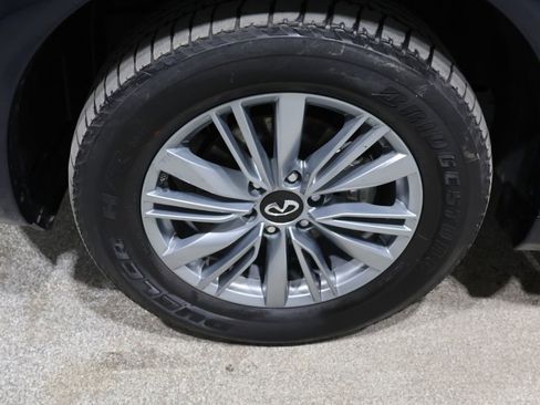 Used 2024 INFINITI QX80 Luxe AWD/4WD image 8