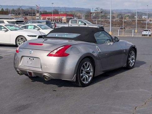 Used 2010 Nissan 370Z Touring image 6