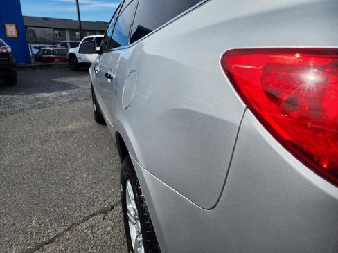 Used 2012 Chevrolet Traverse LT image 35