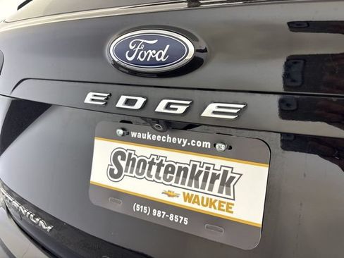 Used 2022 Ford Edge Titanium w/ Equipment Group 301A AWD/4WD image 32