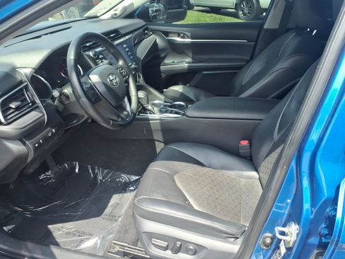 Used 2019 Toyota Camry XSE w/ Navigation Package FWD image 14