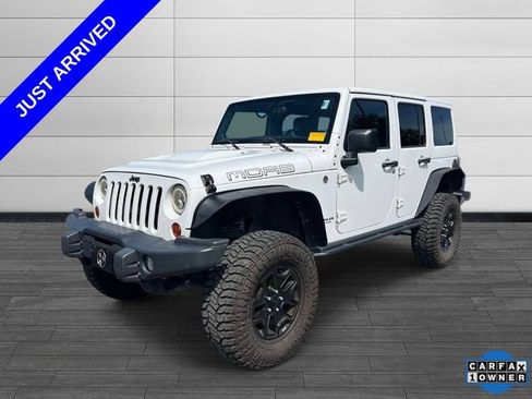 Used 2013 Jeep Wrangler Unlimited Sahara AWD/4WD image 5