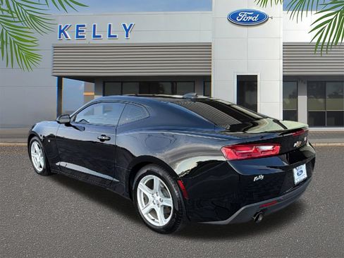 Used 2016 Chevrolet Camaro LT RWD image 3