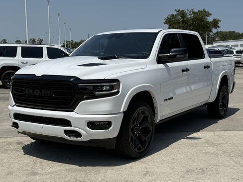 Used 2024 RAM 1500 Limited AWD/4WD image 9