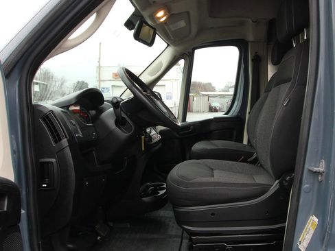 Used 2018 RAM ProMaster 2500 image 9