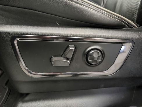 Used 2022 RAM 1500 Limited w/ Off-Road Group AWD/4WD image 33