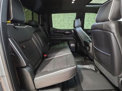 Used 2024 GMC Sierra 1500 AT4X image 13