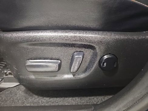 Used 2017 Toyota RAV4 SE AWD/4WD image 16